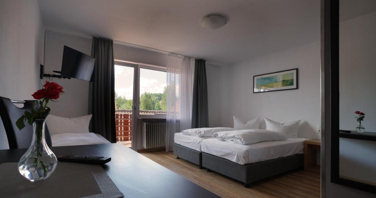 Hotel Gasthof Metzgerei Lamm - Benedikt Rueckel Geiselwind Exterior photo